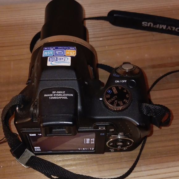Digital Camera - Picture 3 of 6